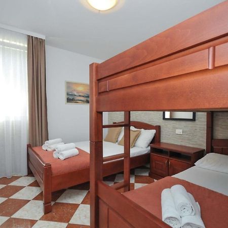 Ferienwohnung Fuer 4 Personen Ca 55 M In Budva, Adriakueste Montenegro Kueste Um Будва Екстериор снимка